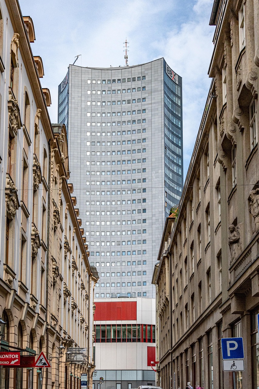 MDR Tower oder Uni-Riese oder Weisheitszahn in Leipzig